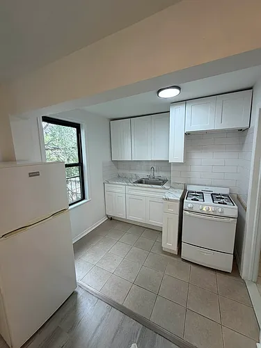 337 49th St #3R Photo 1 337 49th St #3R Photo 1