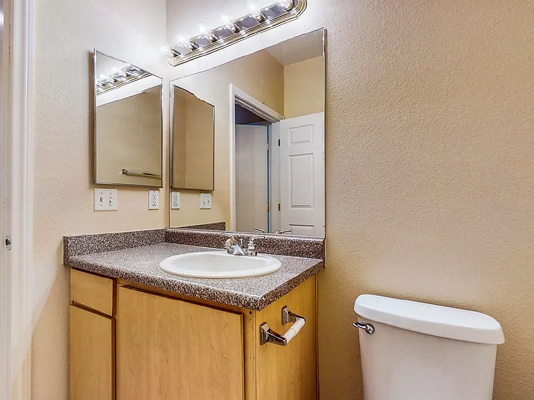 4915 E Russell Rd #145-7 — Photo 13