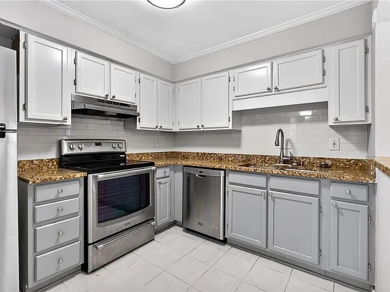 6520 Roswell Rd #48 — Photo 8
