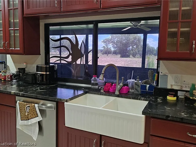 120 Sheppard Rd NW — Photo 7