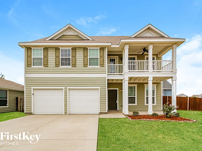 2209 Windsor Farms Dr — Photo 1