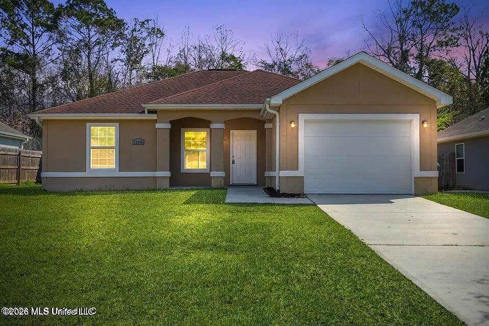3 bed, 2.0 bath, 1312 sqft, $1,650 — Photo 2