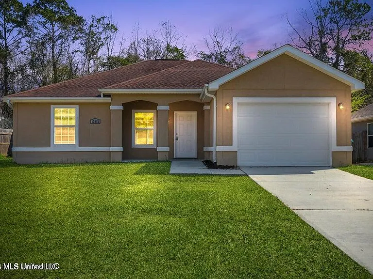 13056 Turtle Creek Pkwy — Photo 2