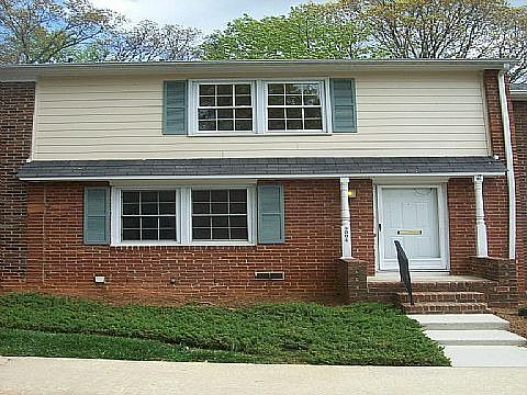 1st image of 3004 B Overton Dr