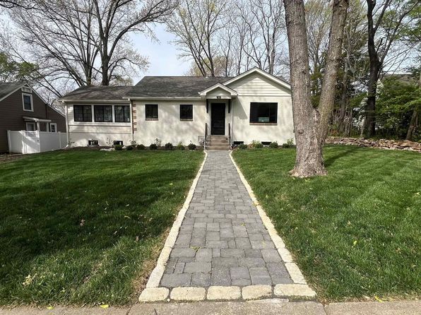 1639 Indiana St, Lawrence, KS 66044