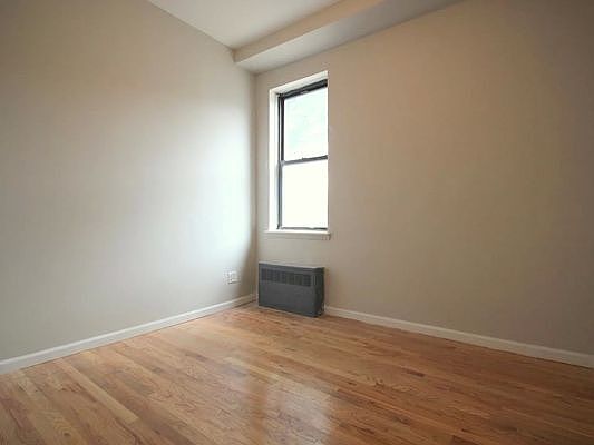 3rd image of 286 S 2nd St APT 1e