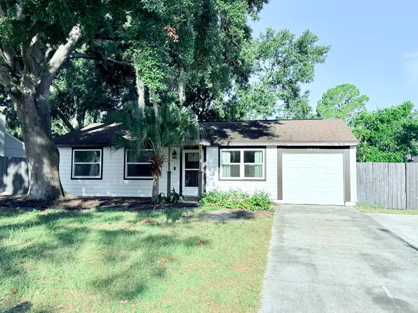 3042 Hanna Ct, Palm Harbor, FL 34684