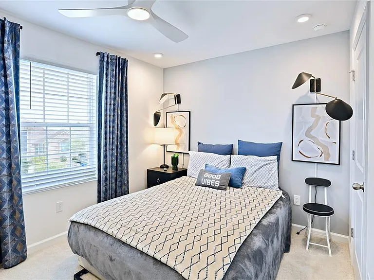 1120 Lakeshore Breeze Pl — Photo 21