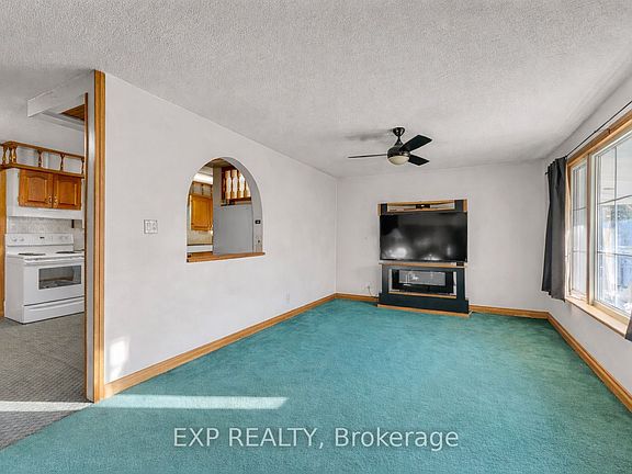 4th image of 155 Frankford Rd