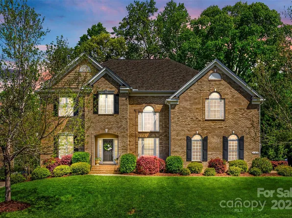 405 Five Leaf Ln, Waxhaw, NC 28173