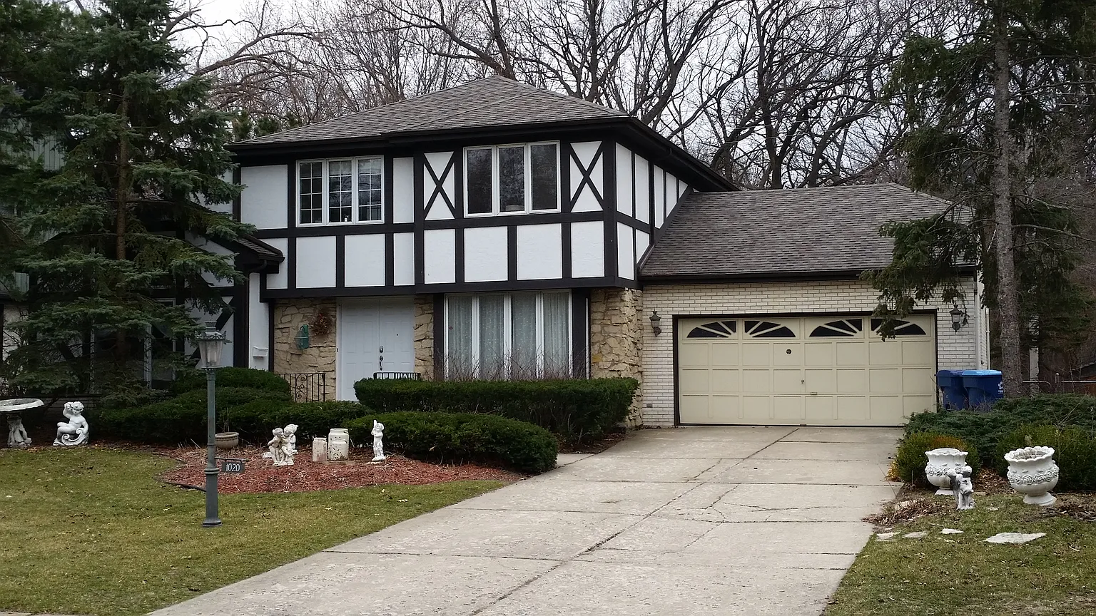 1020 Forest Hill St photo 1