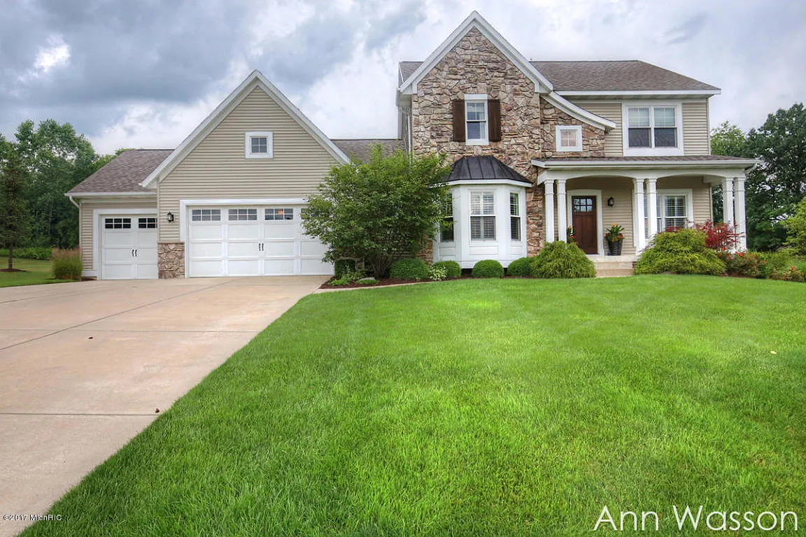 73 Riverchase Dr NE photo 1
