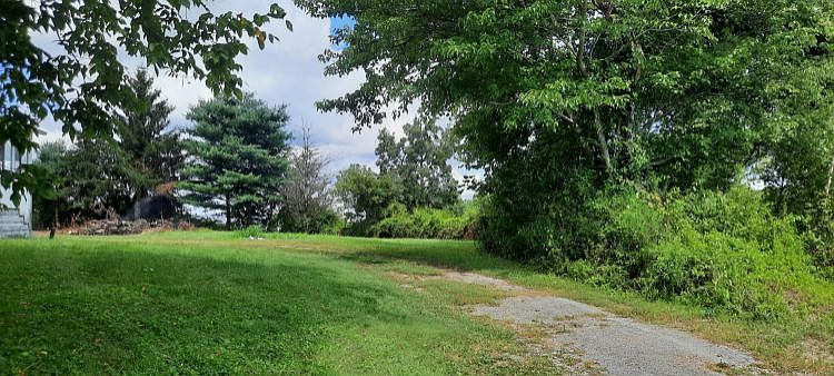 1st image of 4675 S Laurel Rd