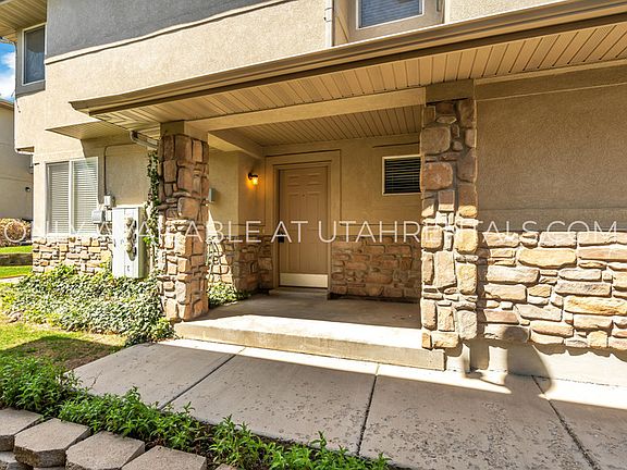 3rd image of 6623 W Blue Iris Dr