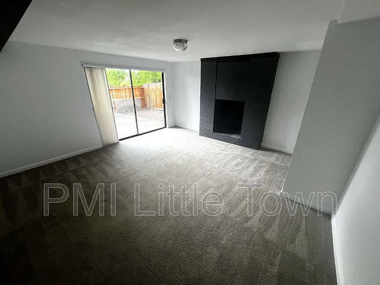 10772 W Berry Ave — Photo 25
