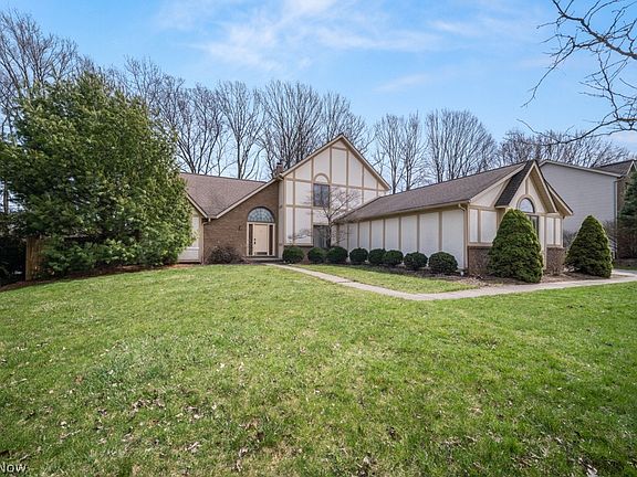 2nd image of 10067 Jamestown Dr