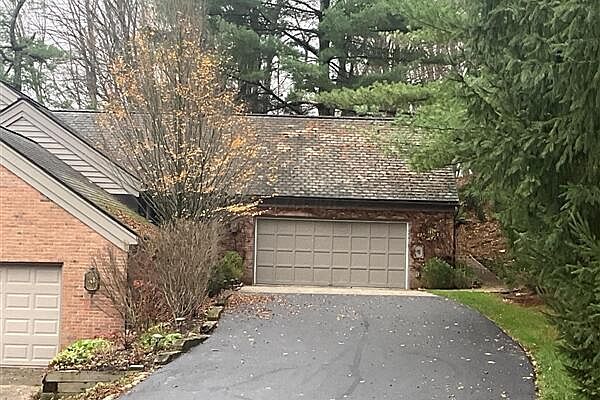 1st image of 4 Parnassus Dr E