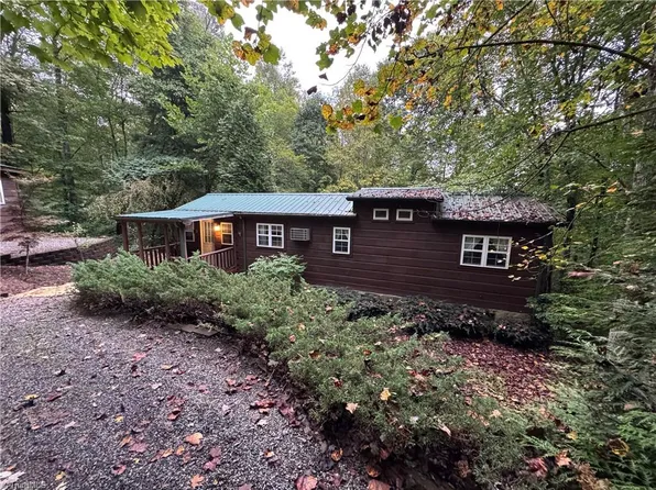 196 Van Winkle Ln, Millers Creek, NC 28651