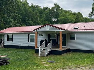 892 Right Loveberry Rd, Weston, WV 26452
