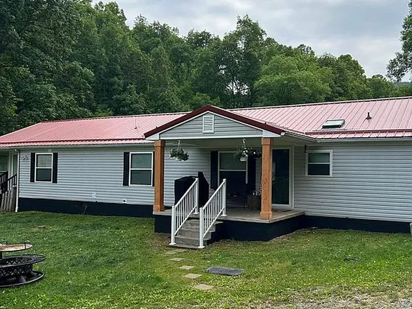 892 Right Loveberry Rd, Weston, WV 26452