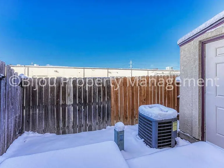 3066 Starlight Cir — Photo 27