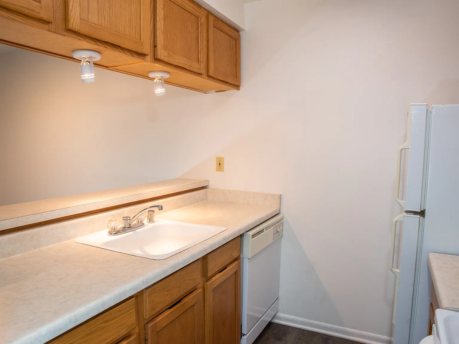 1 bed, 675 sqft, $1,100 — Photo 3