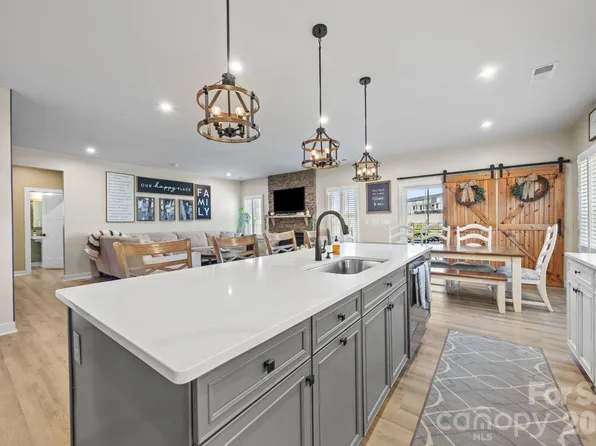 1608 Moore Farm Rd, Indian Trail, NC 28079