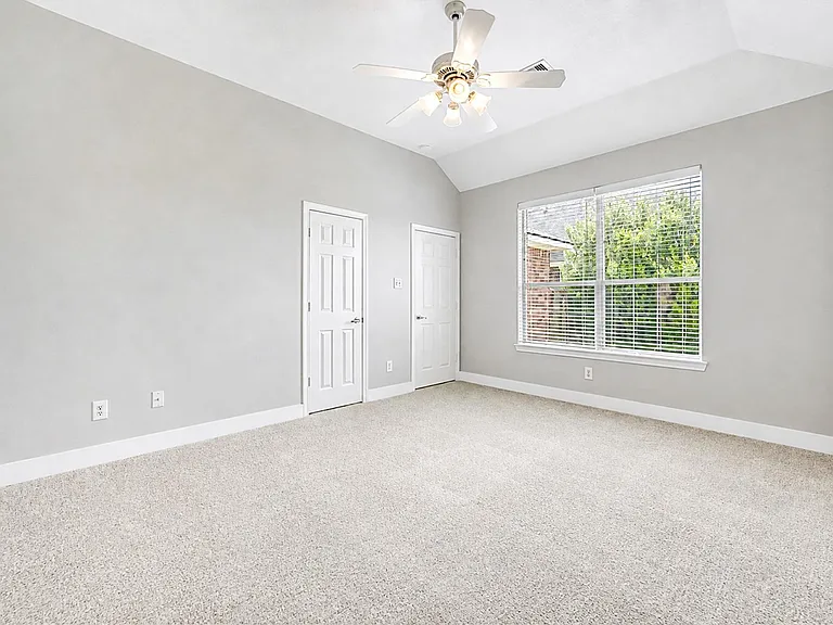 22027 Field Green Dr — Photo 16
