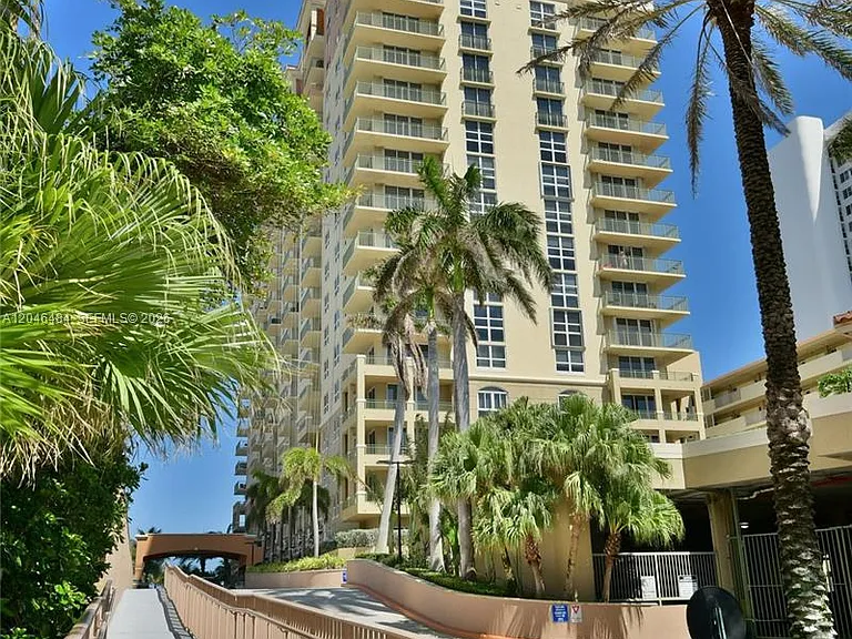 2080 S Ocean Dr #1711 — Photo 32