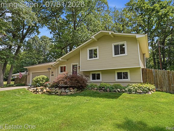 3rd image of 2975 West St