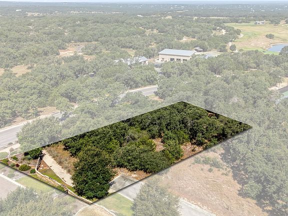 3rd image of 2 Alberi Ln