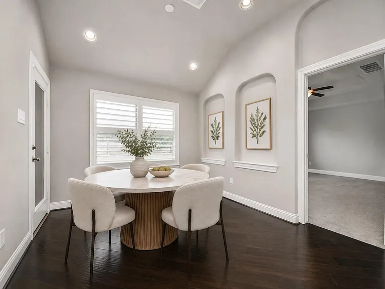 6243 Garden Lakes Ln — Photo 10