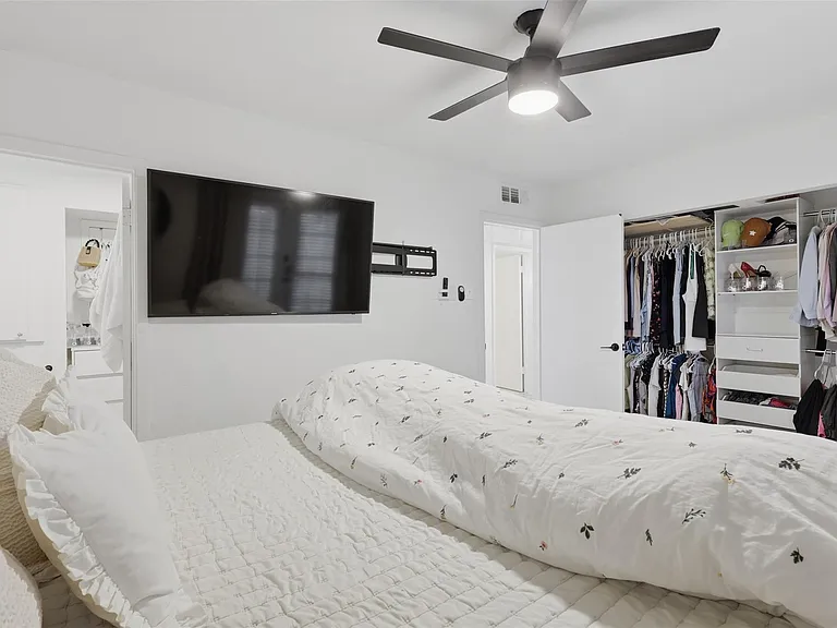 4040 San Felipe St #102 — Photo 7