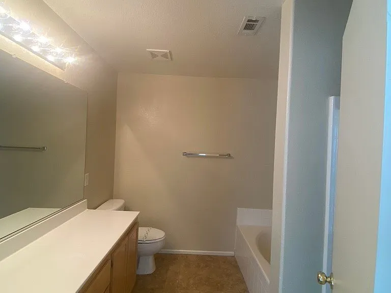 4032 Coburn St — Photo 10
