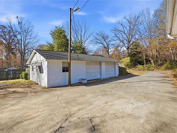 2nd image of 6101 Phelps Cir