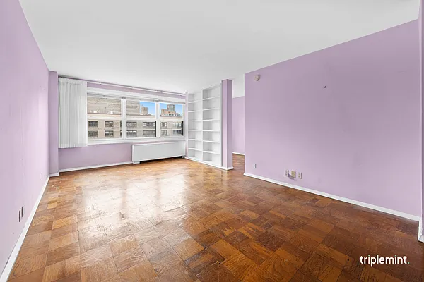 Sold by Triplemint | media 6