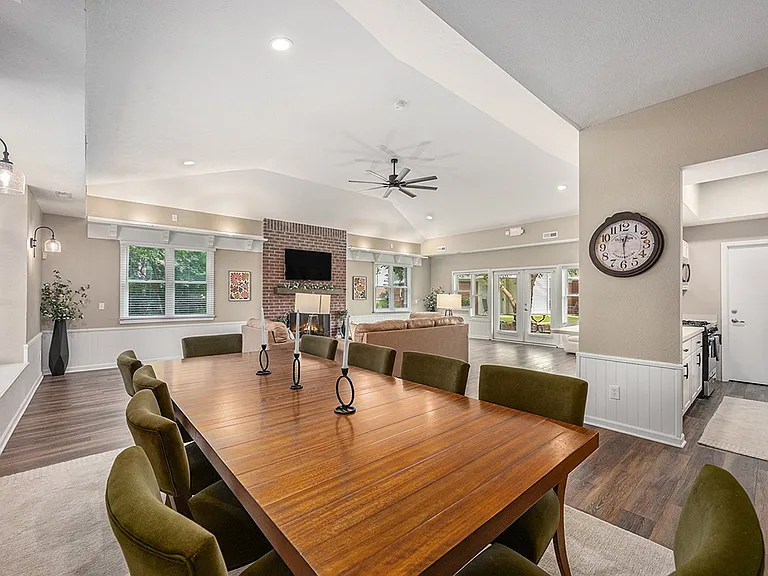 Gull Prairie/Gull Run Apartments and Townhomes — Photo 67