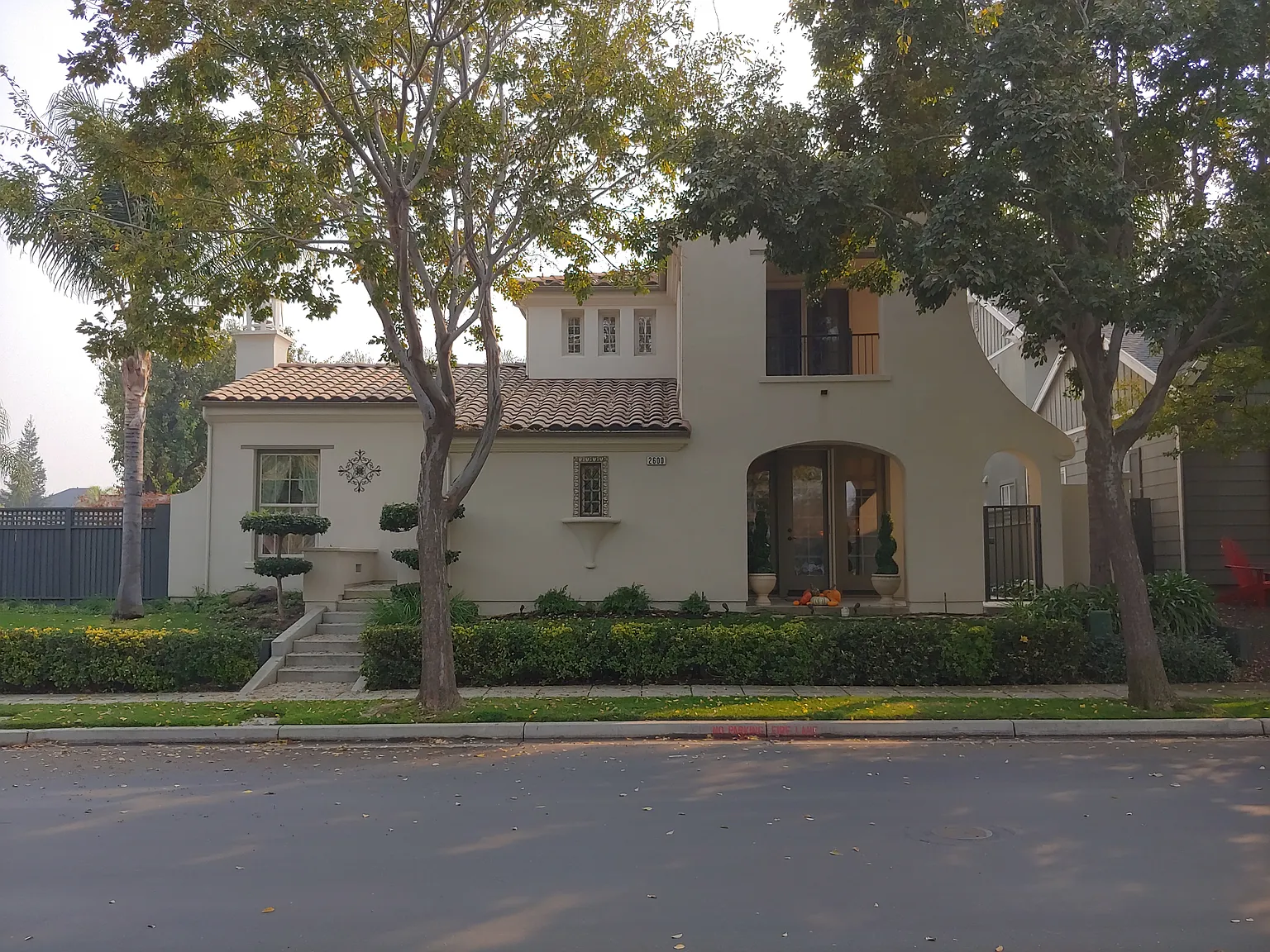 2600 Mocking Bird Ln photo 1