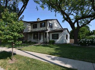 18 Fugleberg Trl, Oshkosh, WI 54902