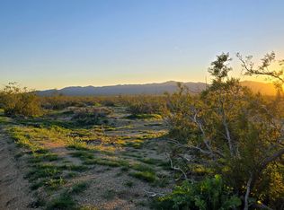 2455 S Lone Ranger Rd, Yucca, AZ 86438