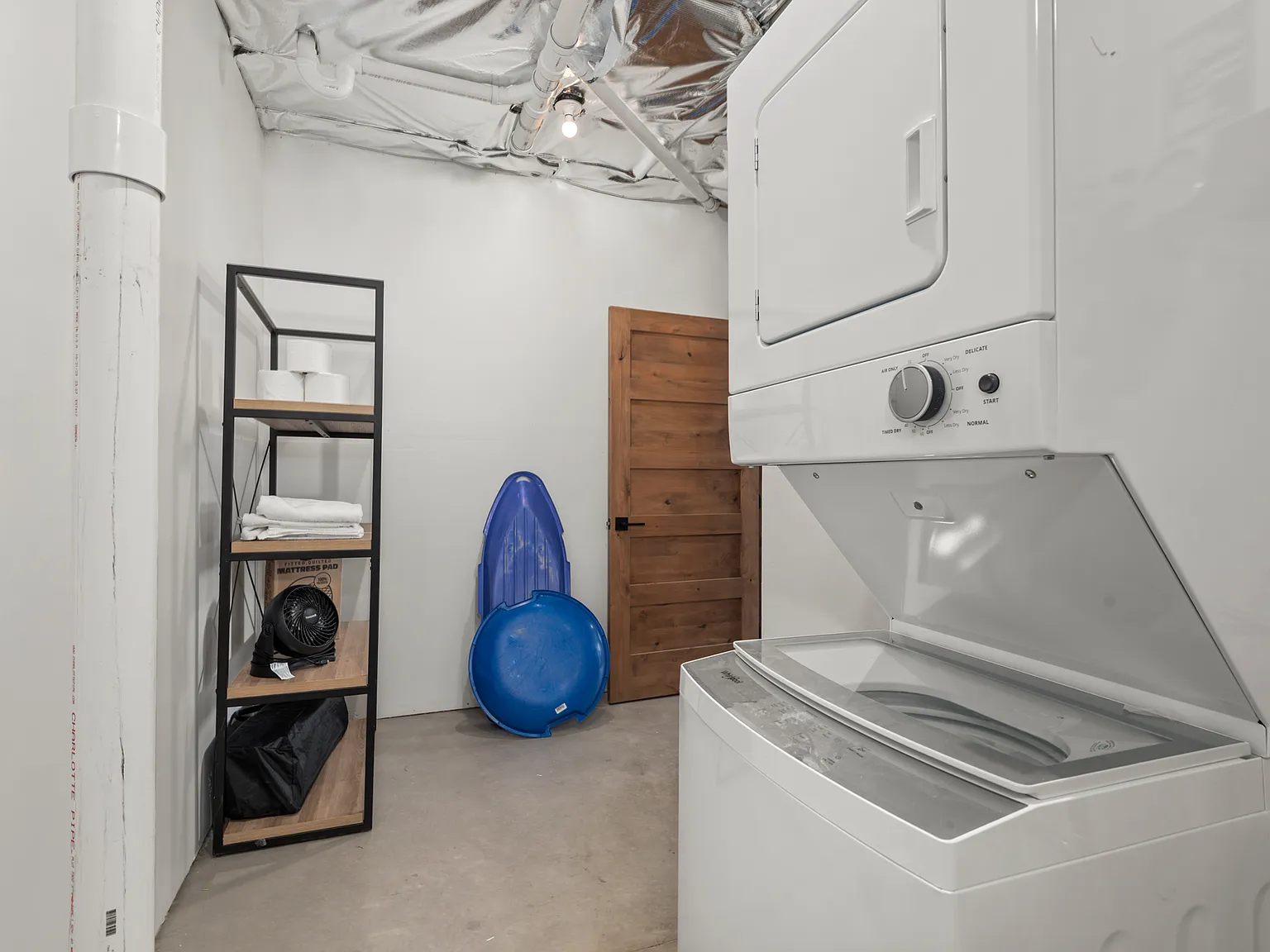 2 bed, 1200 sqft, $5,500 — Photo 3