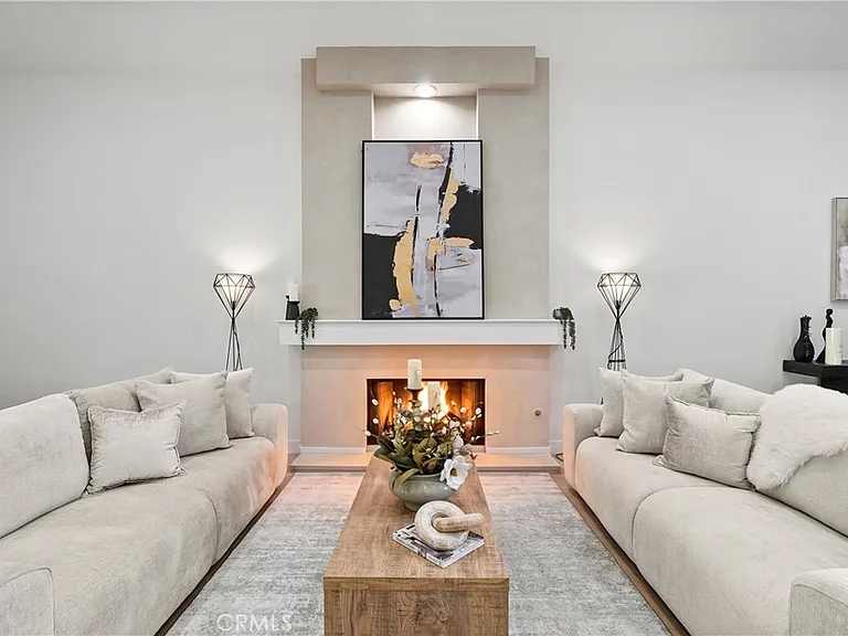 6221 Mammoth Ave — Photo 6