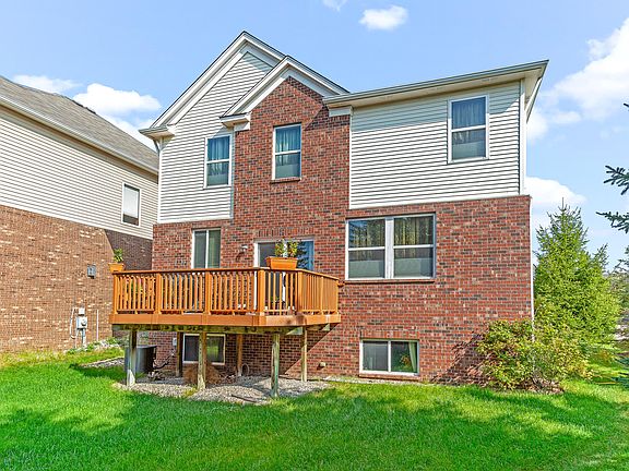 3rd image of 44819 Stockton Dr