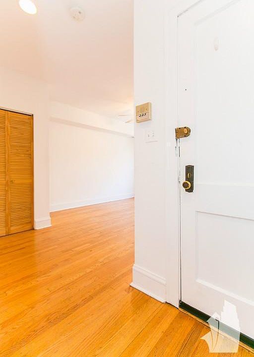 1st image of 2105 N Sedgwick St APT 3L