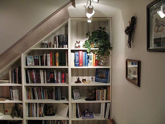 Library / reading area