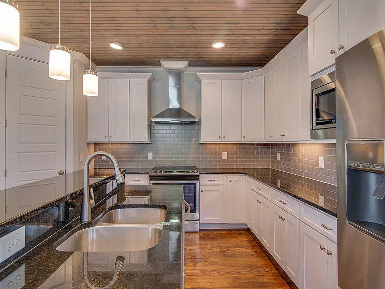Open and upgraded kitchen