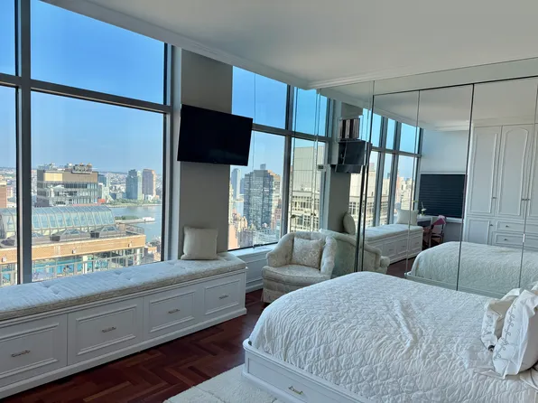 250 East 54th Street image 5 of 7