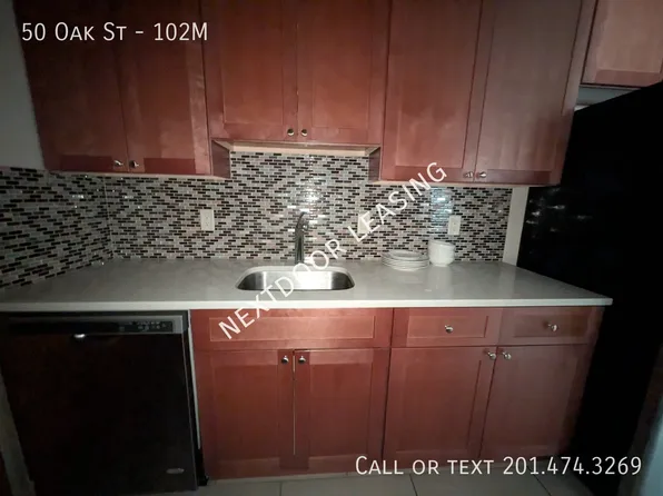 50 Oak St #102M, Bayonne, NJ 07002