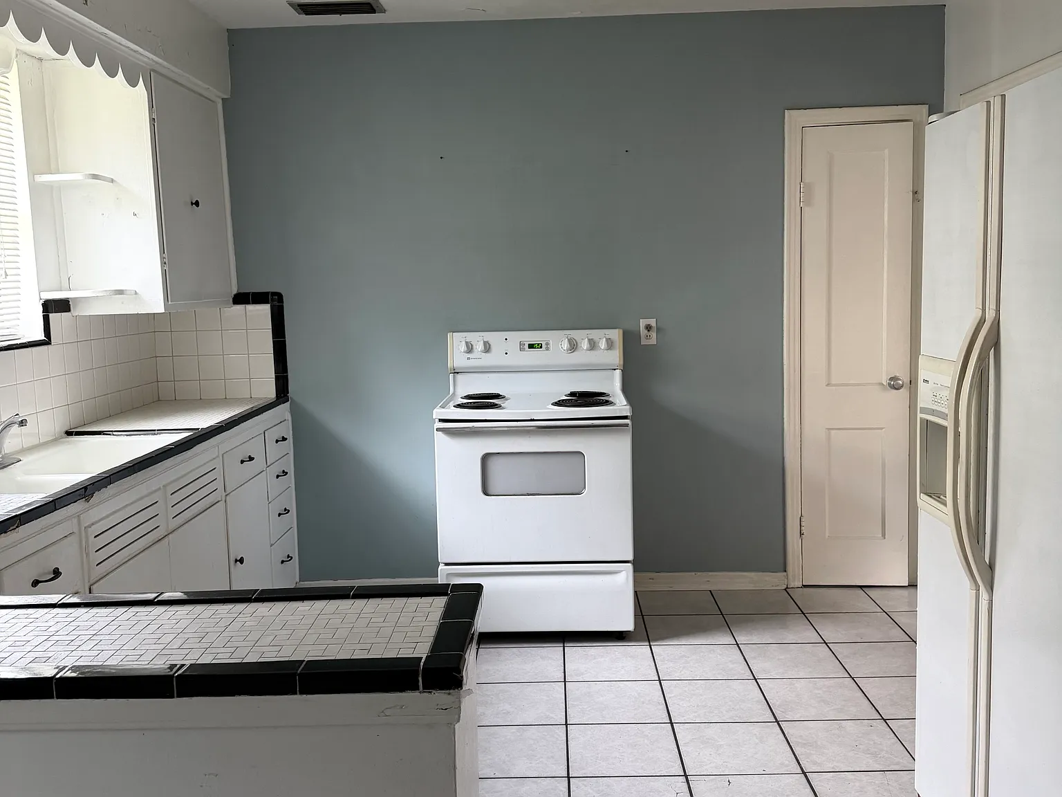 2 bed, 1500 sqft, $1,400 — Photo 2