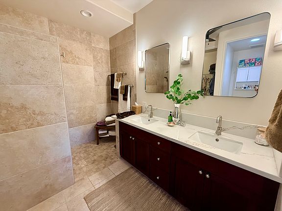 2nd image of 69-200 Pohakulana Pl APT F2